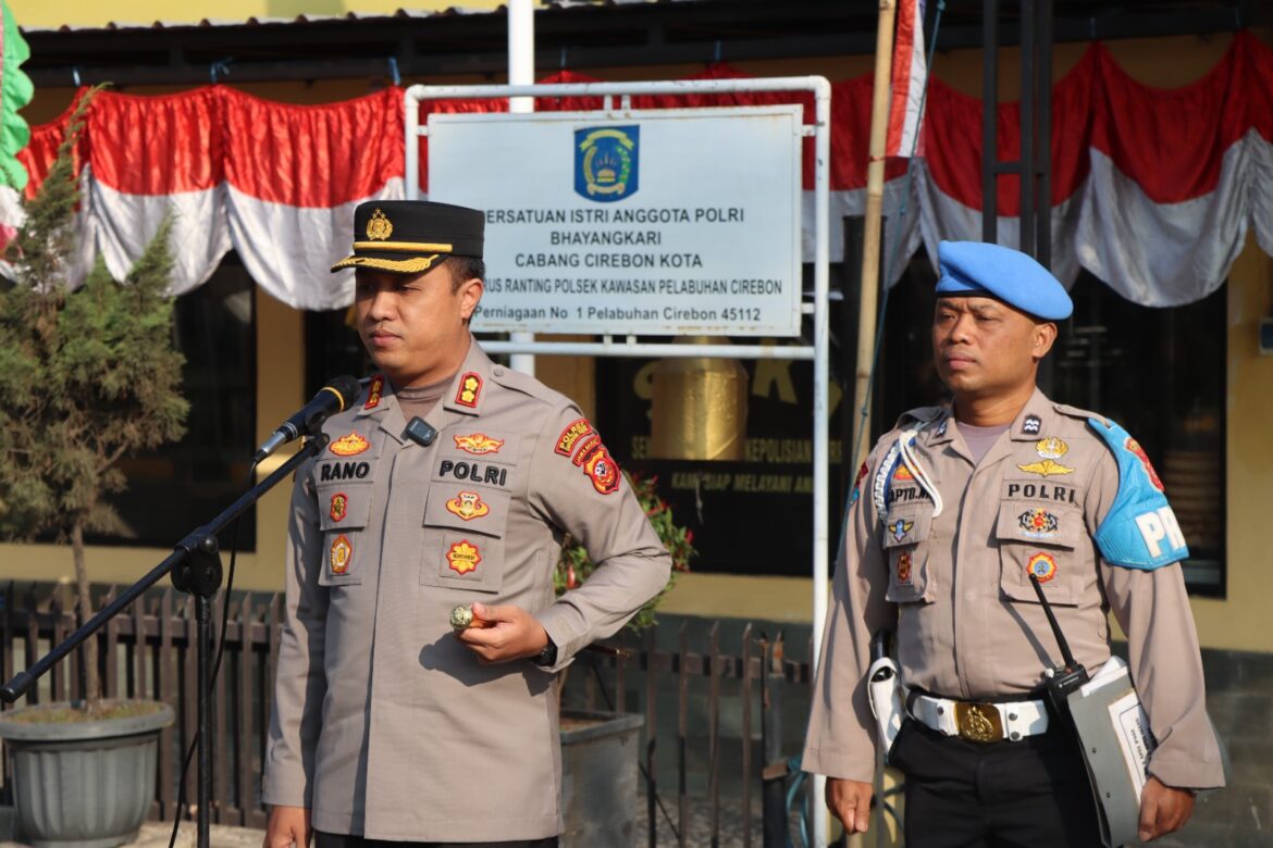 Kapolres Cirebon Kota Ajak Disiplin saat Pimpin Apel di Polsek Kpc