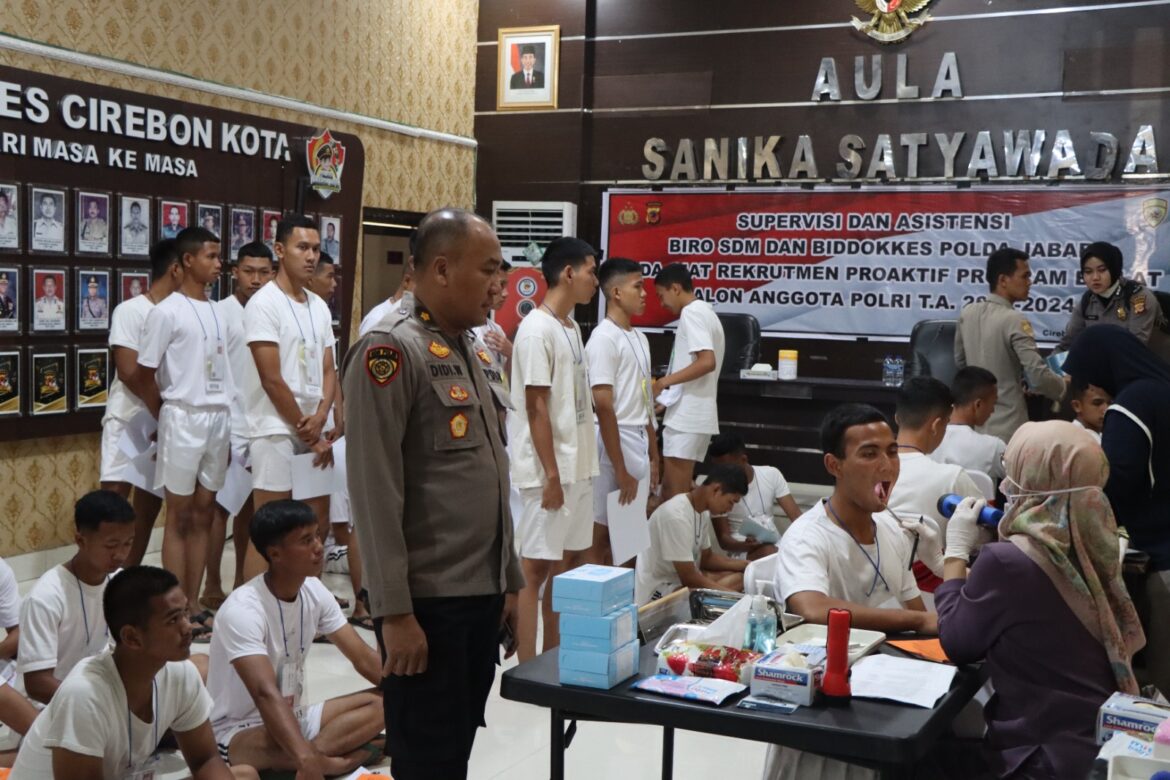 211 Calon Peserta Binlat Proaktif Rekruitment Anggota Polri melaksanakan Supervisi dan Asistensi dari Biro SDM dan Bid Dokkes Polda Jabar di Polres Cirebon Kota