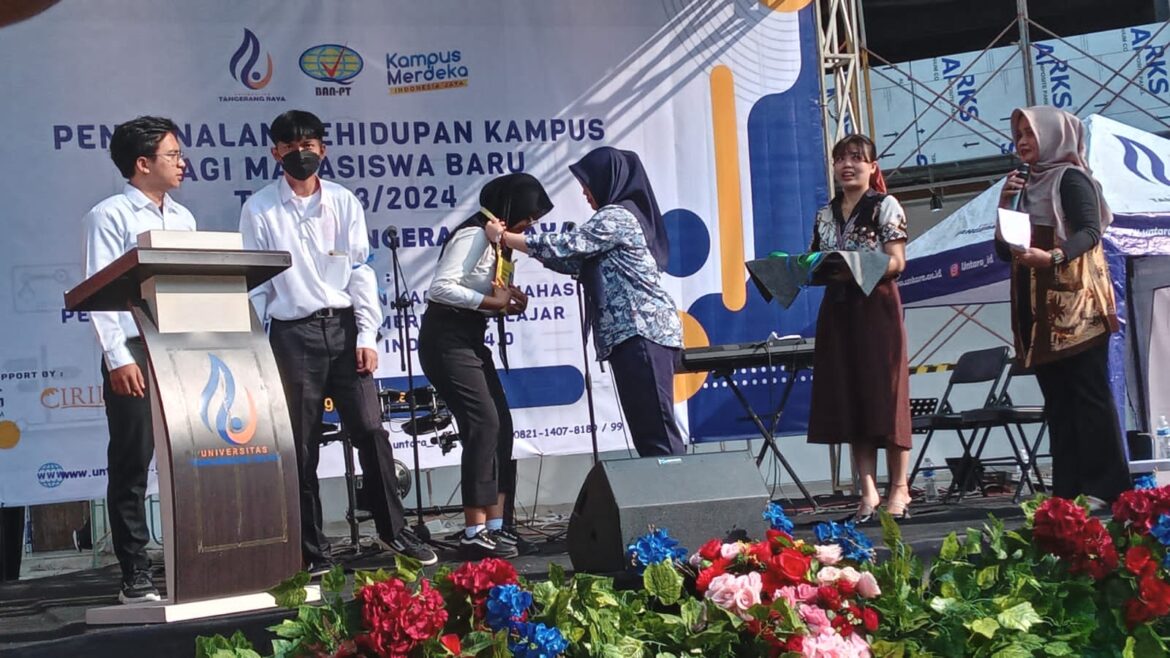 Universitas Tangerang Raya (UNTARA) mengadakan PKKMB yang di ikuti 1000 orang peserta