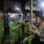 Patroli dialogis, Bhabinkamtibmas mundu pesisir Polsek Mundu Polres Cirebon Kota sambangi poskamling