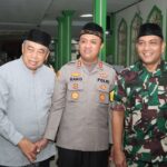 Kapolres Cirebon Kota Bersama Dandim 0614 Laksanakan Sholat Subuh Berjamaah Bersama Masyarakat Harjamukti