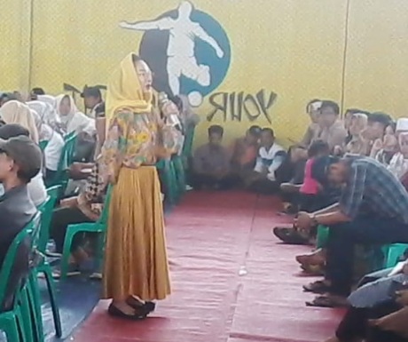 Hj.Dewi Asmara S.H.,M.H Sosialisasikan Germas di Gor. AlPAS Cidahu Kabupaten Sukabumi