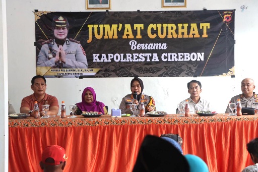 Jumat Curhat, Kapolresta Cirebon Ajak Masyarakat Desa Kedongdong Kidul Jaga Kamtibmas Jelang Pemilu 2024