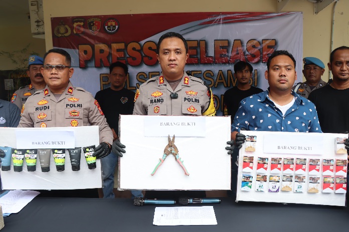 Polsek Kesambi Polres Cirebon Kota Berhasil Tangkap Pelaku Pencurian Minimarket