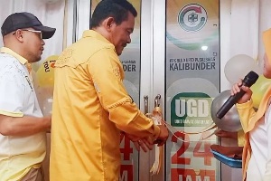 Kadis Kesehatan Kabupaten Sukabumi Agus Sanusi gunting pita Resmikan ruang UGD Puskesmas Kalibunder
