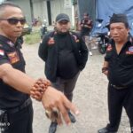 Manfaatkan Momen Ramadhan 1445 H, Ormas BPPKB Banten DPRT Kenanga Bagi-Bagi Takjil Ke Pengguna Jalan