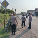 Respon Cepat Polsek Depok Terhadap Pengendara Sepeda Motor yang Melawan Arus