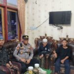 Polsek Talun Kembalikan Santri Al Bahjah Yang meninggalkan pondok tanpa ijin ke Ponpes Polsek Talun Kembalikan Santri Al Bahjah Yang meninggalkan pondok tanpa ijin ke Ponpes
