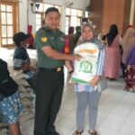 Distribusi Bantuan Pangan CBP Tahap III TA 2024, Babinsa Balongsari Koramil Magersari Lakukan Pendampingan