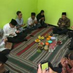 Pj Gubernur Jatim Bersama Wabup Gus Barra Takziah Ke Rumah Duka Korban Laka Laut Pantai Drini Pj Gubernur Jatim Bersama Wabup Gus Barra Takziah Ke Rumah Duka Korban Laka Laut Pantai Drini