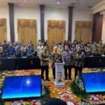Kendalikan Harga Pangan Menjelang Hari Raya Idul Fitri, Bupati Al Barra Ikuti HLM TPID Provinsi Jawa Timur
