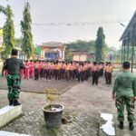 Koramil 0815/07 Jetis Tanamkan Nilai Disiplin dan Nasionalisme Siswa MTS Darul Ulum