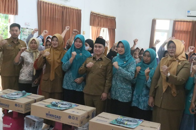 Tingkatkan Kemandirian Ekonomi Masyarakat, Gus Bupati Mojokerto Fasilitasi Rintisan Usaha KPM PKH