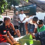 Kodim 0815/Mojokerto Salurkan Daging Kurban ke Warga Lewat Program Sedekah Prajurit