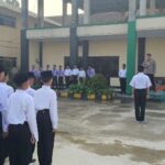 Kasat Narkoba Kompol Maryadi Menjadi Irup di SMA IT Ruhul Jadid, Didampingi Bhabinkamtibmas Bripka Achmad Irwan