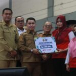 Gus Bupati Mojokerto Serahkan Dana Bagi Hasil Cukai Tembakau Untuk 1.188 Warga