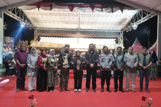 Pagelaran Wayang Kulit Semarakkan Pembukaan Mojokerto Fest 2025 di Taman Bahari Mojopahit