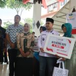 Gus Bupati Mojokerto Salurkan BLT Sementara Senilai 47 M