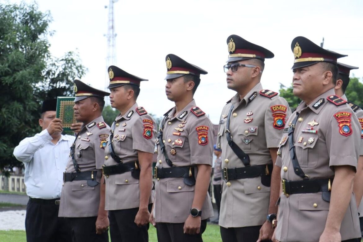 Kapolres Pimpin Upacara Serah Terima Jabatan di Lingkungan Polres Belitung