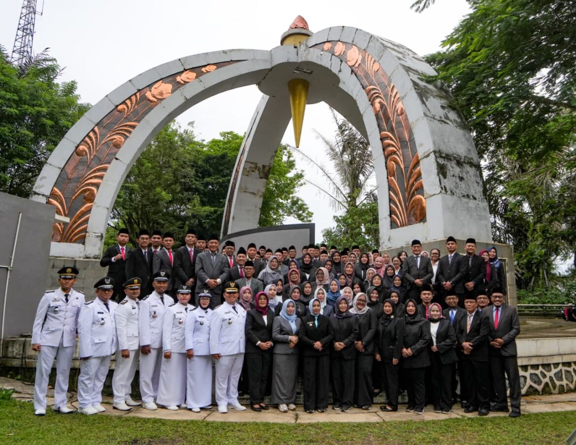 78 Pejabat Pemkot Mojokerto Dilantik di Puncak Tidar Magelang