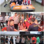 Kapolresta Tangerang Tinjau Banjir di Jayanti, Terjunkan Tim Medis dan Susuri Lokasi dengan Perahu Karet Kapolresta Tangerang Tinjau Banjir di Jayanti, Terjunkan Tim Medis dan Susuri Lokasi dengan Perahu Karet