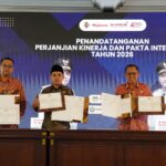Deklarasi Anti Korupsi, Pemkab Mojokerto Tandatangani Pakta Integritas Dan Perjanjian Kinerja
