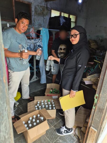 Polresta Cirebon Sita 65 Botol Miras Hasil Razia Pekat