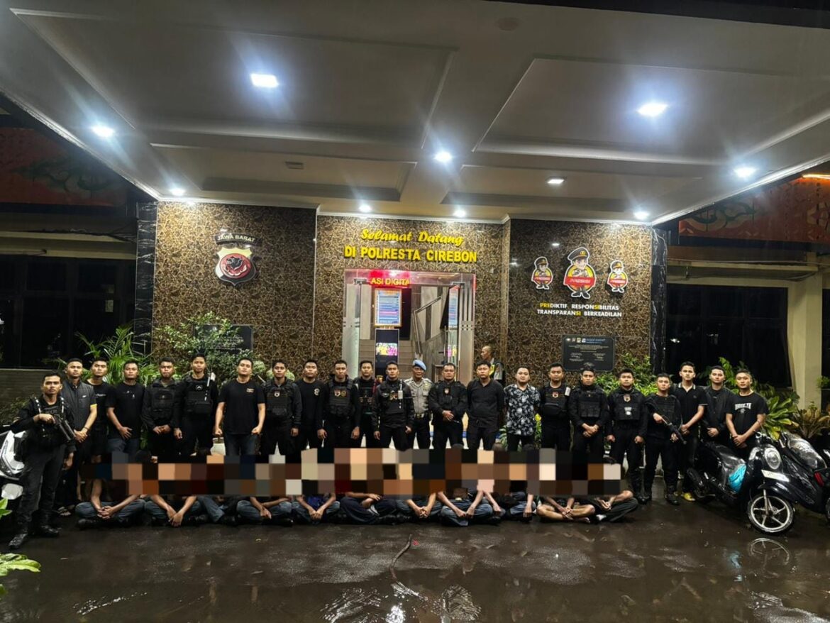 Tim Patroli Raimas Macan Kumbang 852 Polresta Cirebon Amankan Puluhan pelajar Terlibat Tawuran