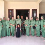 Persit KCK Cabang XXX Kodim 0815 Mojokerto Gelar Anjangsana dan Baksos, Tebar Kepedulian kepada Keluarga Prajurit dan Anak Yatim