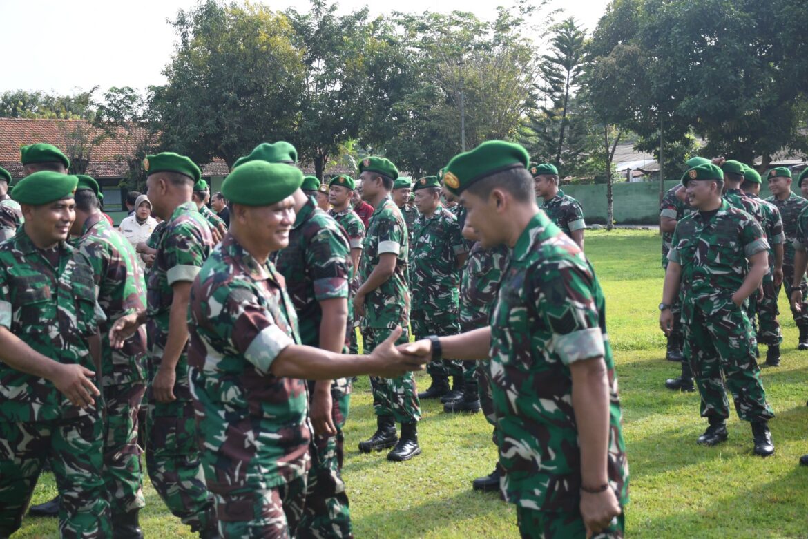 Apel Pengecekan Usai Cuti Lebaran, Kodim 0815/Mojokerto Lanjutkan Halal Bihalal Penuh Kebersamaan