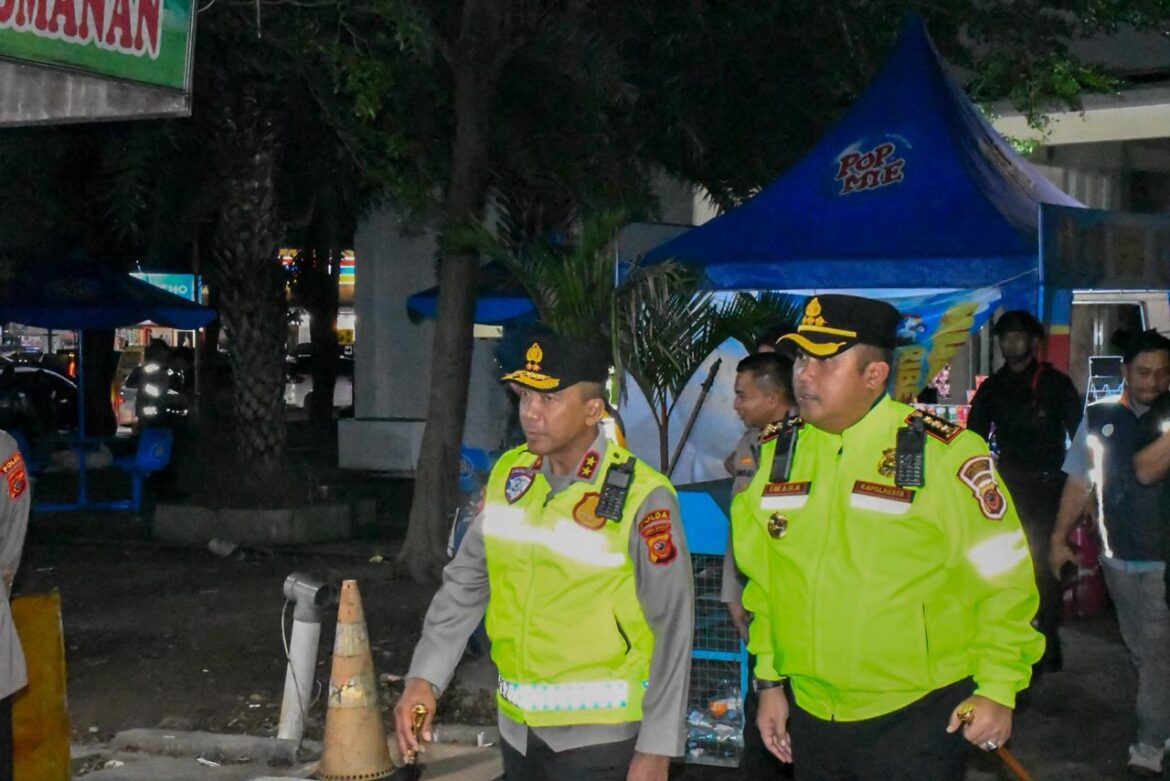 Kapolda Jabar Tinjau Arus Balik di Rest Area 229B, Pastikan Pemudik Aman dan Nyaman