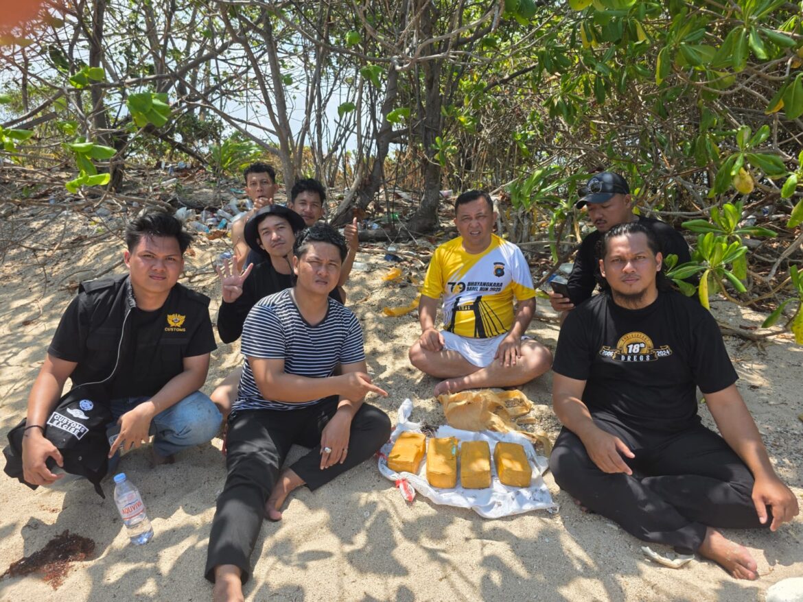 Satresnarkoba Polres Belitung Temukan 4,3 Kg Diduga Sabu di Pulau Ulat Bulu