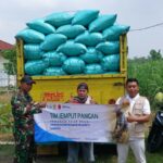 Koramil 0815/06 Kemlagi Kawal Sergab, Pastikan Hasil Panen Petani Terserap Optimal