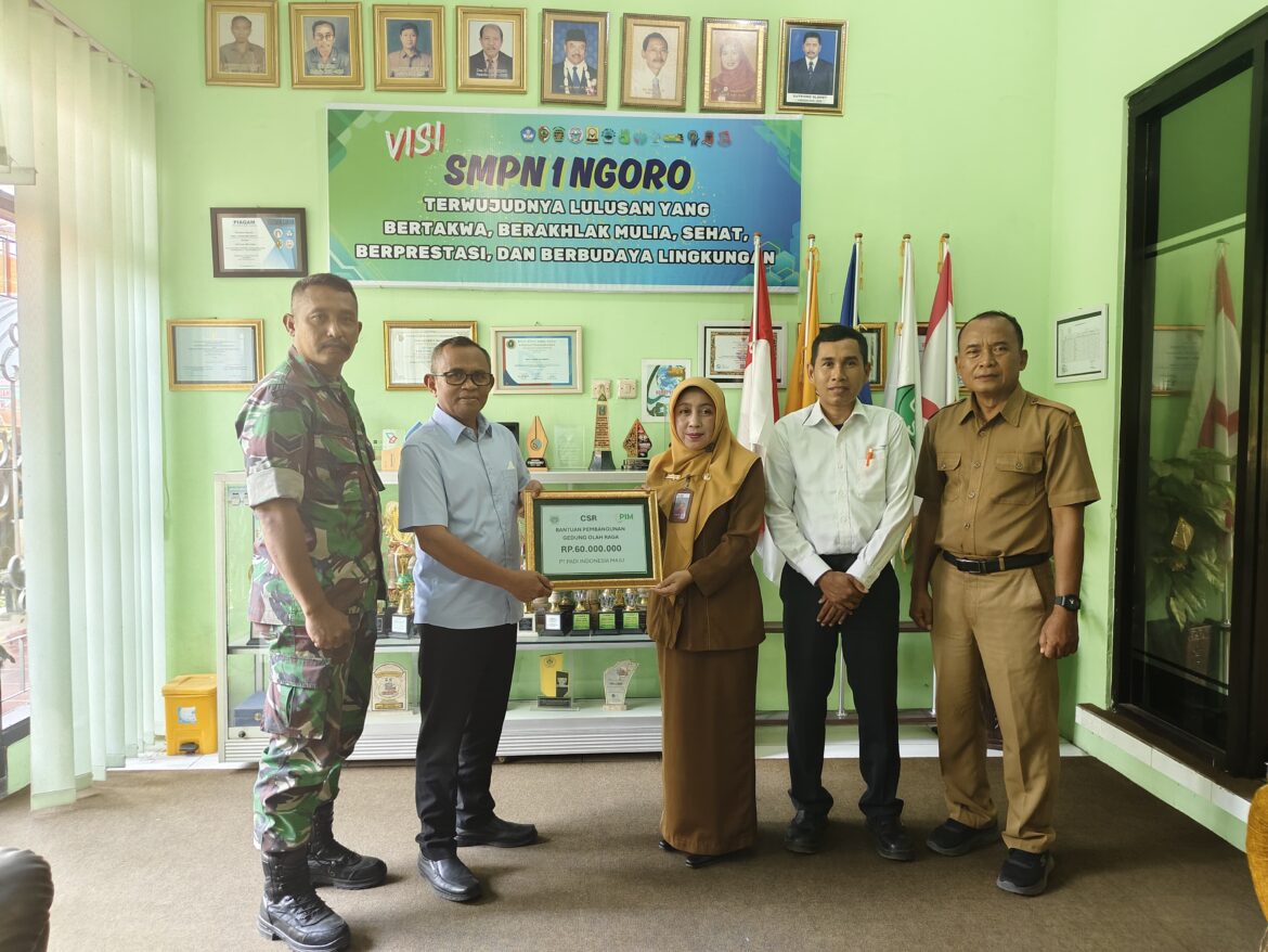 Sinergi PT PIM Mojokerto dan Koramil 0815/12 Bantu Pembangunan Fasilitas Olahraga SMPN 1 Ngoro