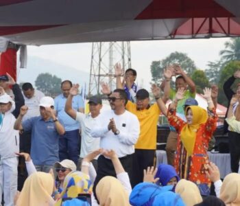 Jelang Nobar Persib Bersama Bupati Sukabumi, Lapang Gumbira Nagrak Menjadi Lautan Biru