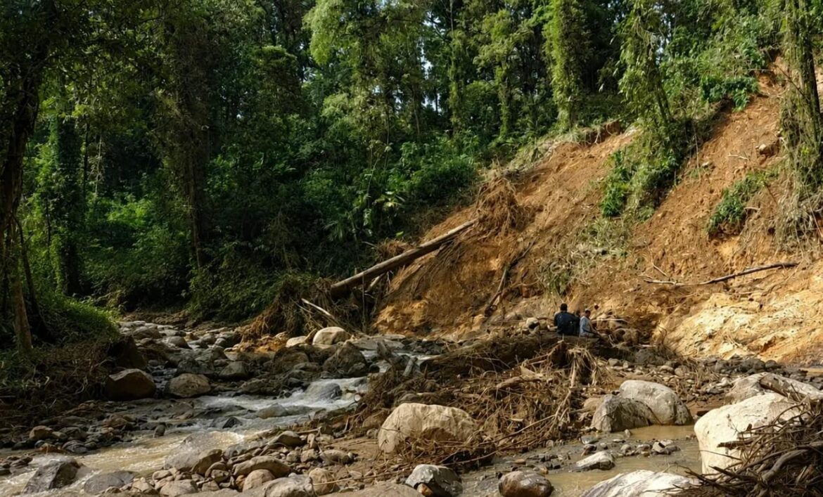Perusahaan Umum Daerah Air Minum Tirta Jaya Mandiri Cabang Kabandungan: Jelaskan kepada Pelanggan keruhnya air Akibat Longsor di Hulu Sungai Citamiang