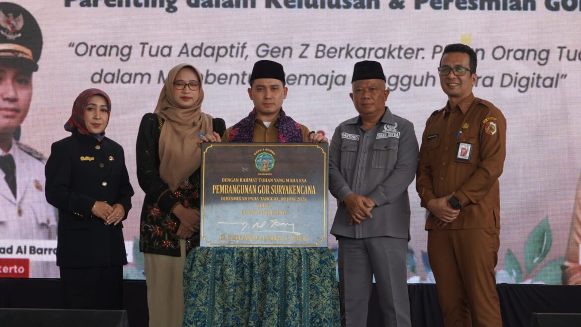 Bupati Mojokerto Tekankan Sinergi Sekolah dan Orang Tua dalam Mencetak Generasi Tangguh di Era Digital
