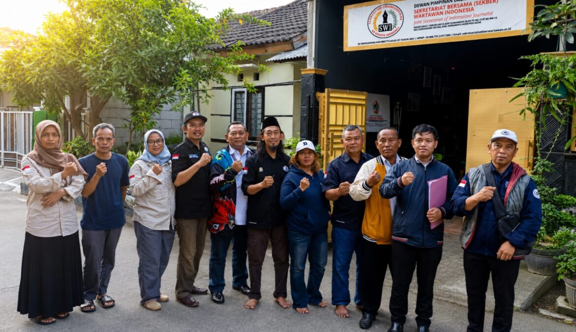 Kesbangpol Laksanakan Verifikasi Faktual Kantor Sekretariat SWI Kabupaten Tangerang