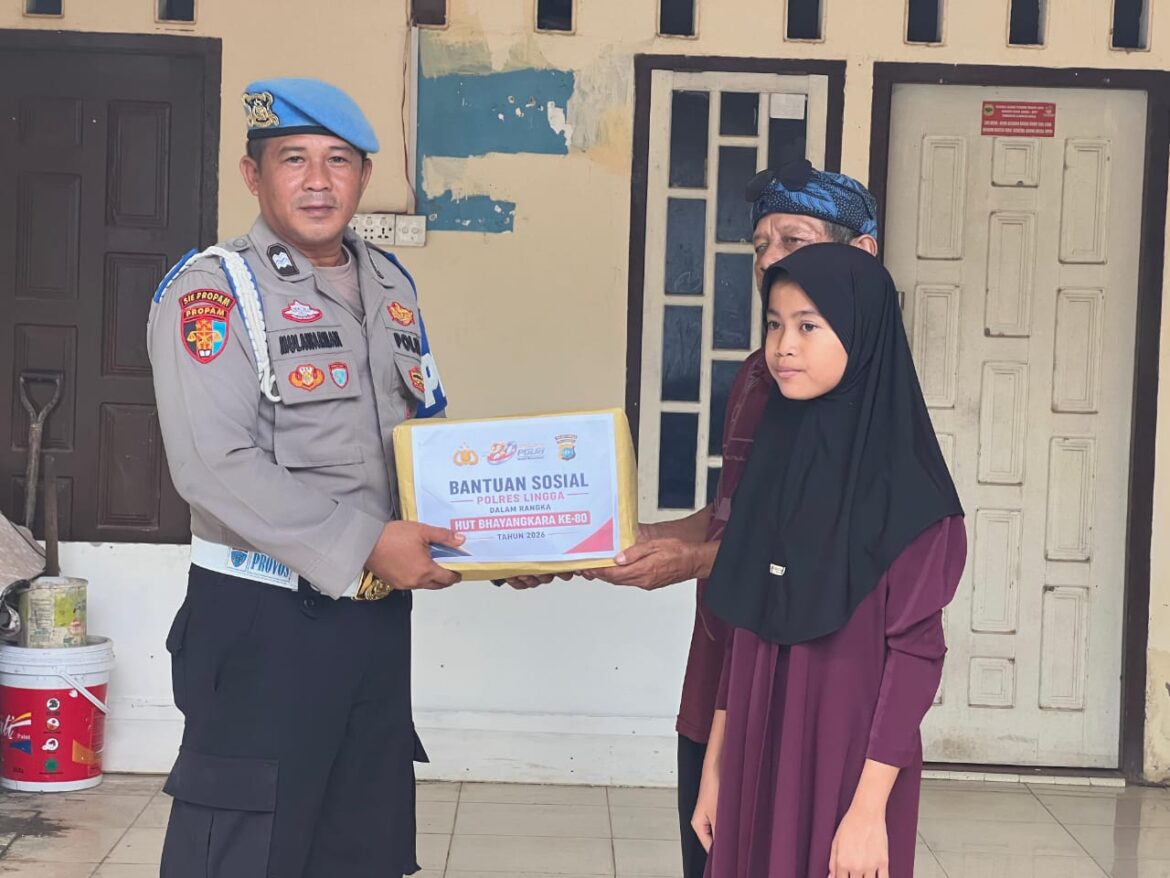 Polri Presisi untuk Negeri, Polsek Dabo Singkep Berbagi untuk Lansia dan Anak Yatim