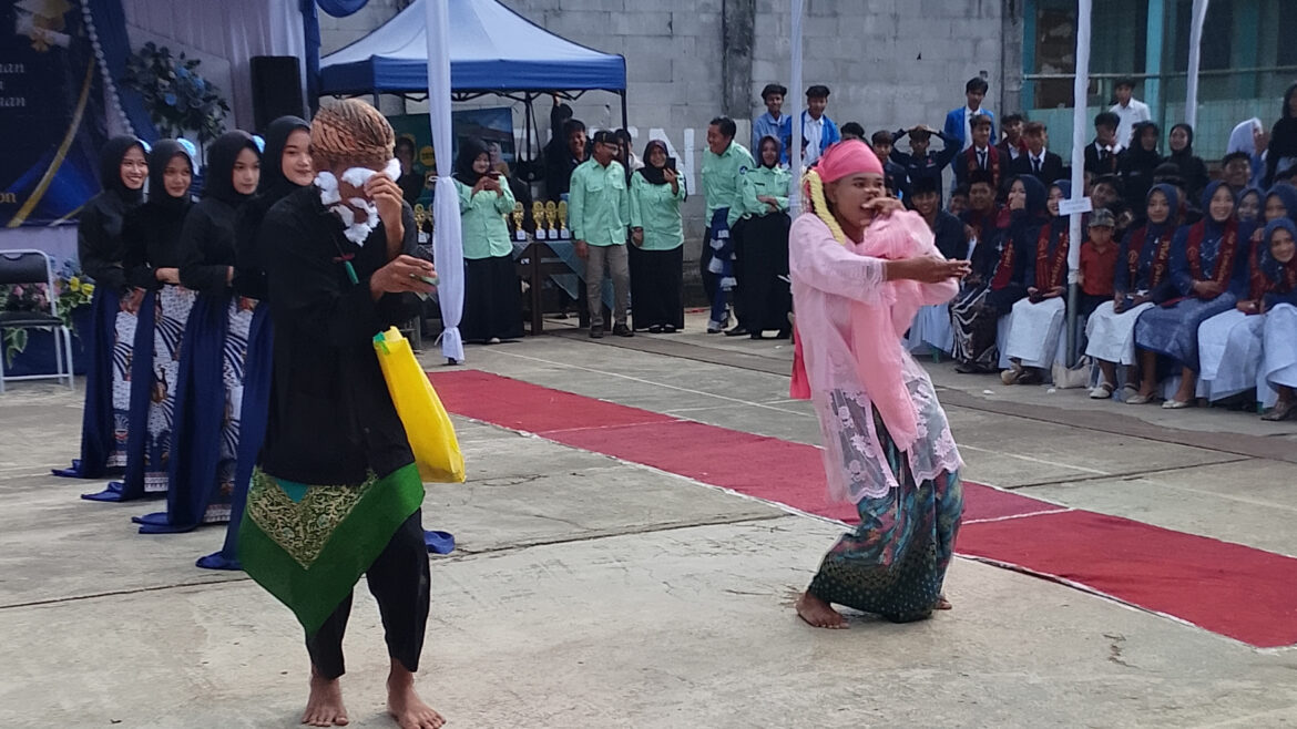 Pelepasan dan Perpisahan Siswa/i SMK,MTS dan Kesetaraan Sirojulummah Dengan Tema “GRADUATION OFF SIROJULUMMAH”