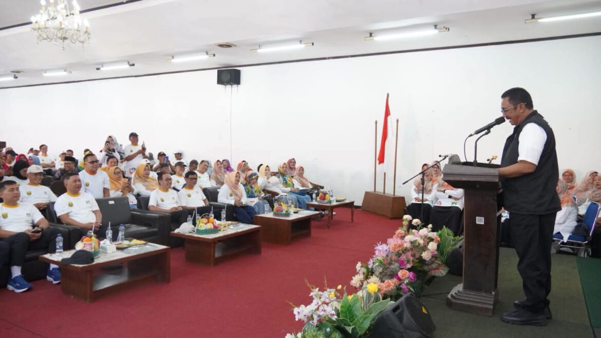 BUPATI HADIRI PERINGATAN HARI LANJUT USIA NASIONAL KE 30 TINGKAT KABUPATEN SUKABUMI 
