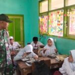 Babinsa Koramil 0815/15 Jatirejo Kawal Distribusi Makan Bergizi Gratis, Ribuan Pelajar Terima Manfaat Babinsa Koramil 0815/15 Jatirejo Kawal Distribusi Makan Bergizi Gratis, Ribuan Pelajar Terima Manfaat