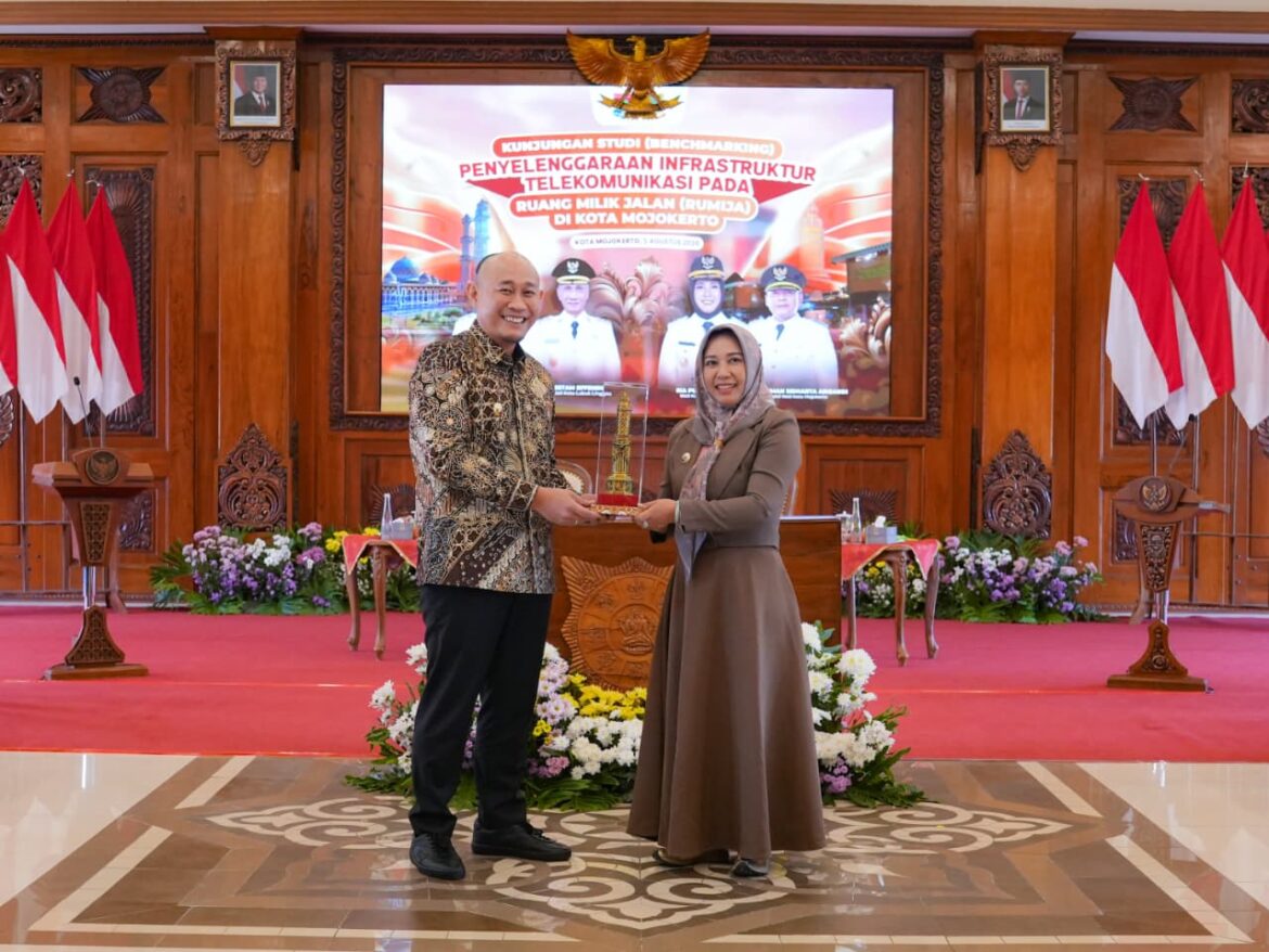 Berhasil Optimalkan Pemanfaatan Rumija untuk PAD, Kota Lubuk Linggau Benchmarking di Kota Mojokerto