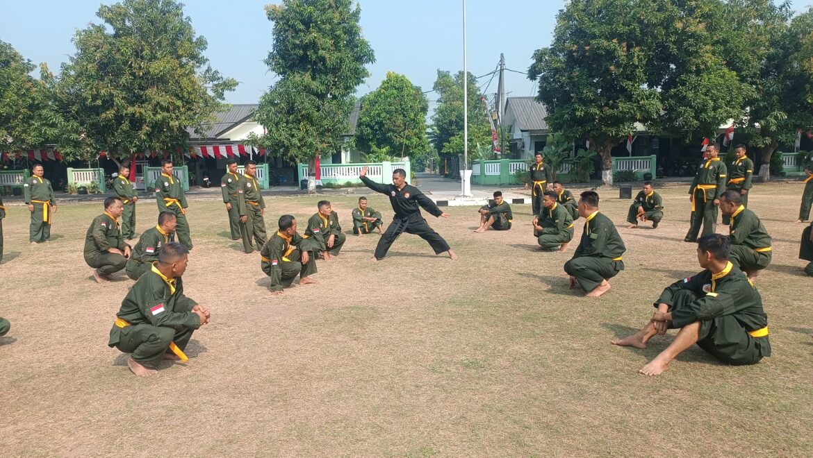 Jaga Fisik, Pertajam Naluri Tempur, Prajurit Kodim 0815/Mojokerto Latihan PSM