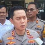 Polres Cirebon Kota, Jawa Barat, mengungkap pencurian uang dan perhiasan emas milik warga saat proses evakuasi barang dari rumah yang terbakar pada 12 Agustus 2026 Polres Cirebon Kota, Jawa Barat, mengungkap pencurian uang dan perhiasan emas milik warga saat proses evakuasi barang dari rumah yang terbakar pada 12 Agustus 2026