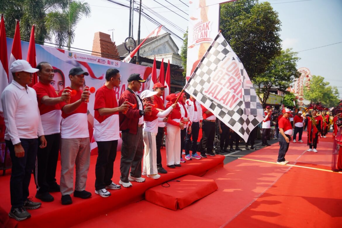 Merah Putih dan Majapahit Bersatu dalam Semarak Gerak Jalan Kota Mojokerto