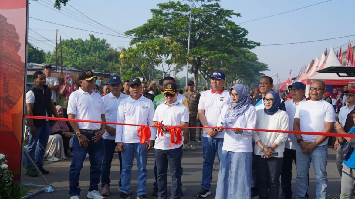 Resmikan CFD ‘Peken Wilwatikta’, Gus Bupati Mojokerto Dorong UMKM dan Pelestarian Budaya