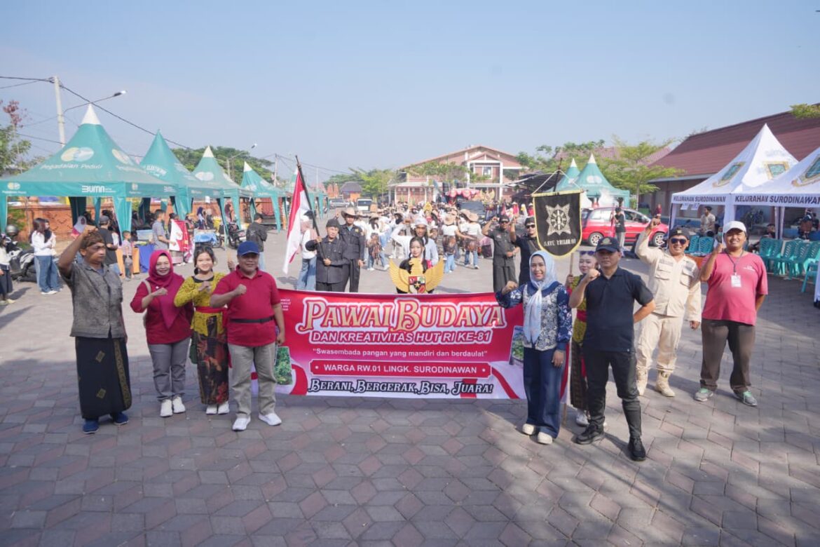 Pawai Budaya Surodinawan Semarakkan HUT ke-81 RI, Ning Ita Apresiasi Semangat Warga