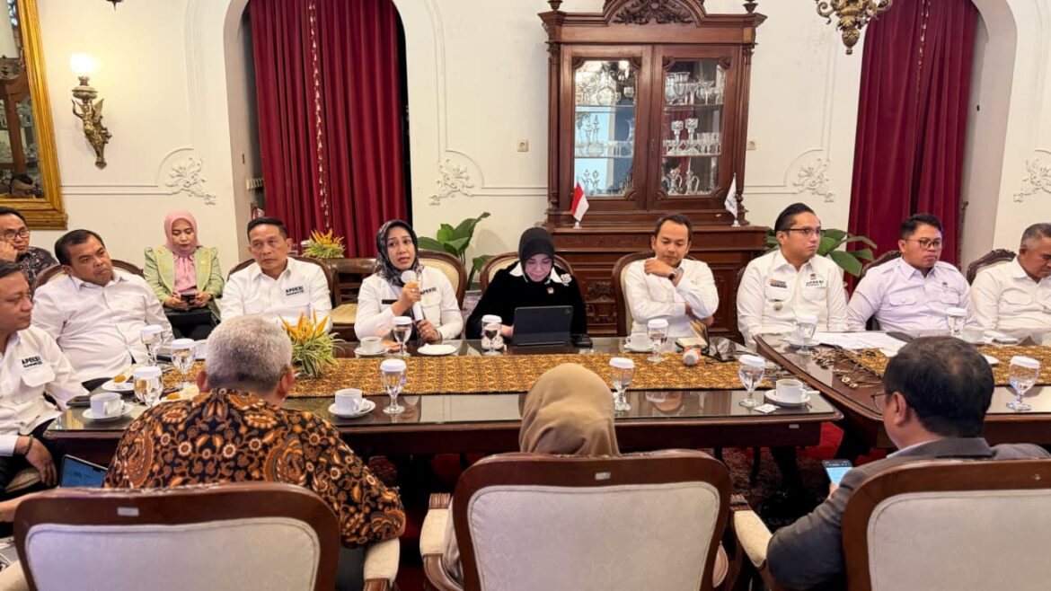 Hadiri Forum APEKSI, Ning Ita Dorong Fleksibilitas TKD Sesuai Kebutuhan Daerah