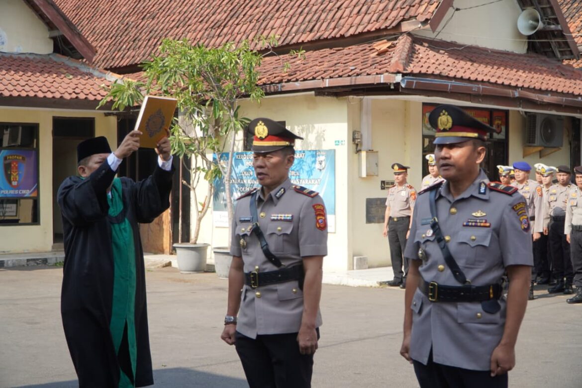 Sertijab Kapolsek Lemahwungkuk dan Pelantikan Kapolsek Mundu Polres Cirebon Kota